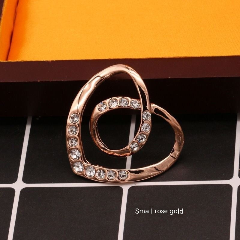 Love t-shirt knot ring