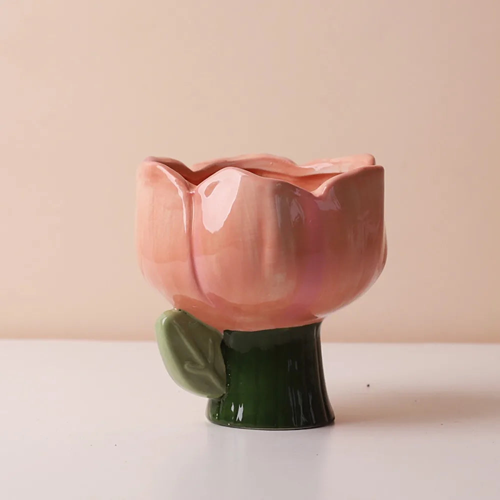 Decorative dinosaur flower pot for a playful home decor touch